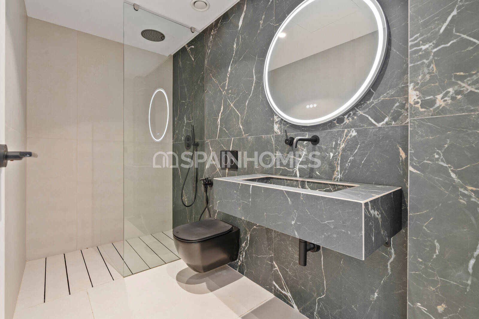 Apartment à Estepona, Malaga, Espagne 4 chambres, 181 m2 No. 168150