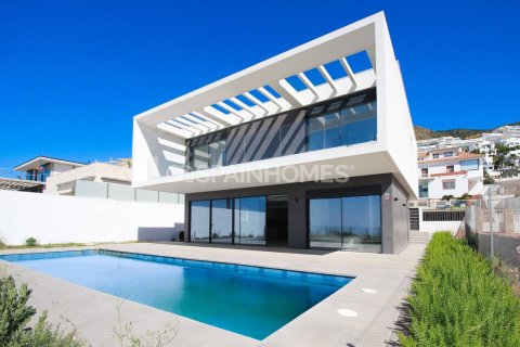 Villa en Benalmádena, Málaga, España 4 dormitorios, 243 m2 No. 168037