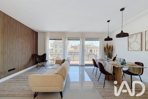 Kattohuoneisto Barcelona, Espanja 2 makuuhuonetta, 119 m2 No. 188016