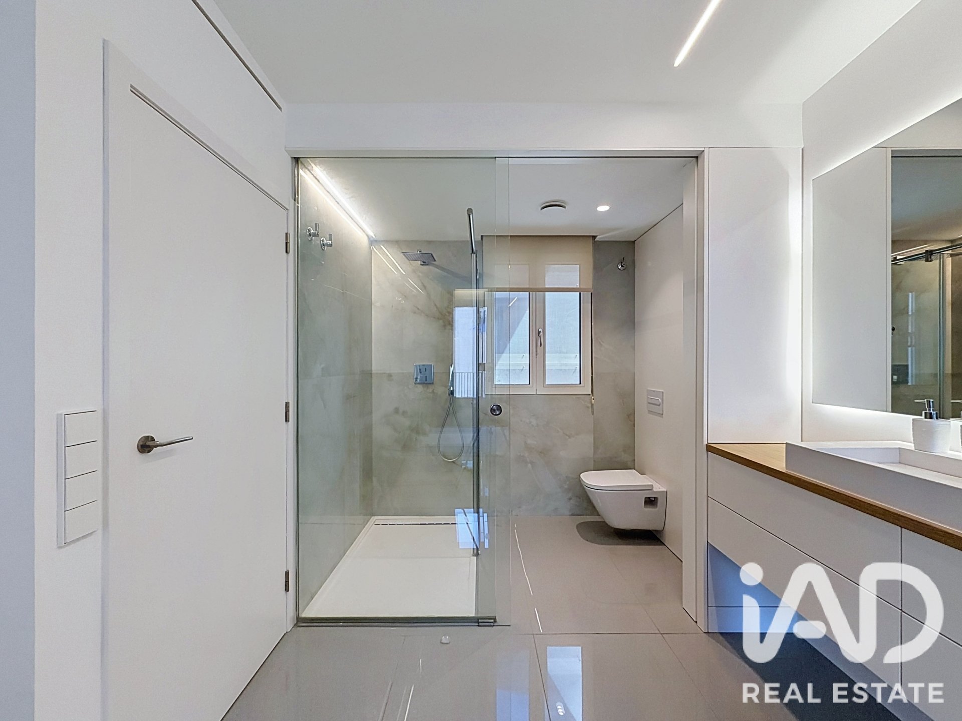 Penthouse à Barcelona, Espagne 2 chambres, 119 m2 No. 188016