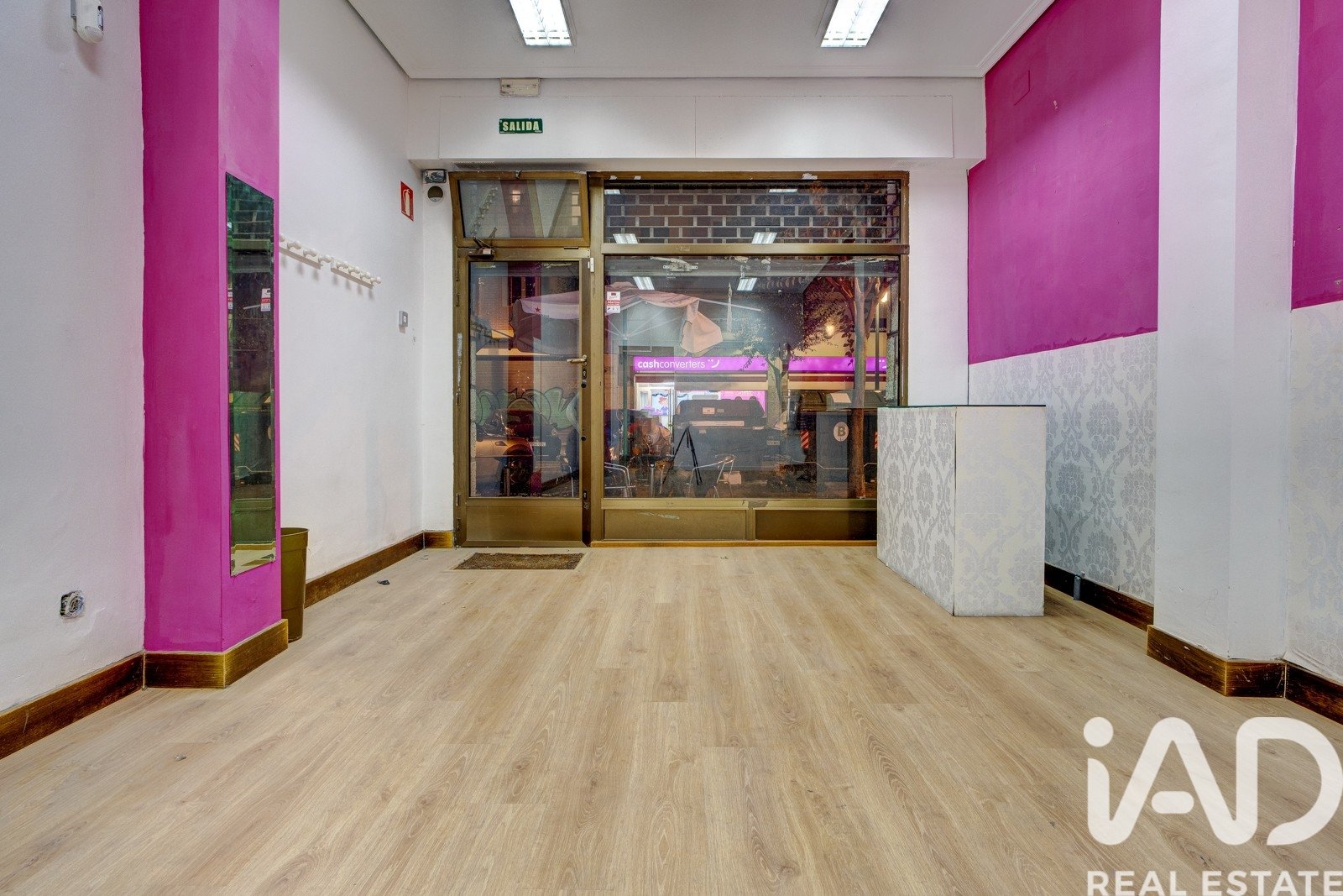 Commercial property à Bilbao, Biscay, Espagne 3 chambres, 54 m2 No. 188018