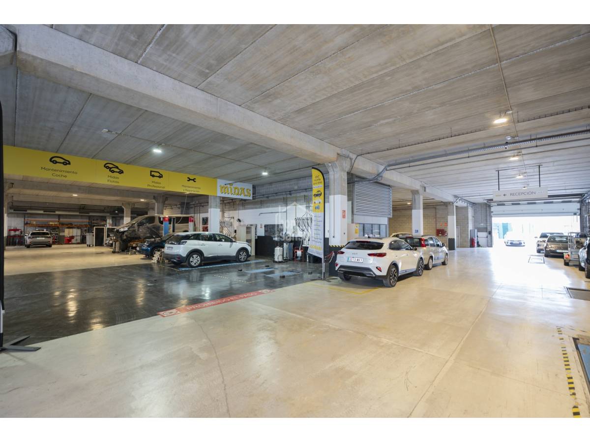 Commercial property in Mahon, Menorca, Spain 6018 sq.m. No. 133207