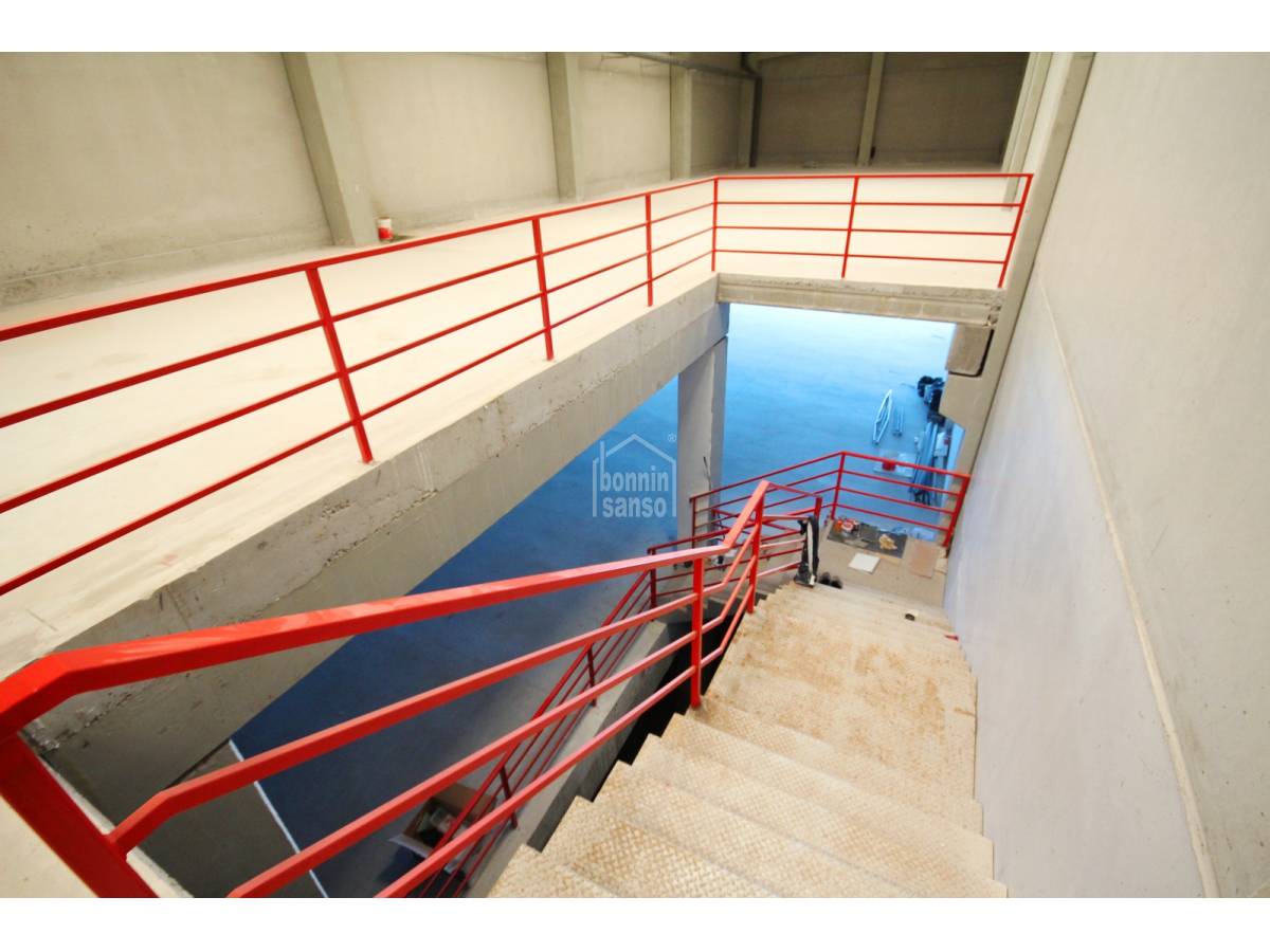 Commercial property in Mahon, Menorca, Spain 1450 sq.m. No. 69468