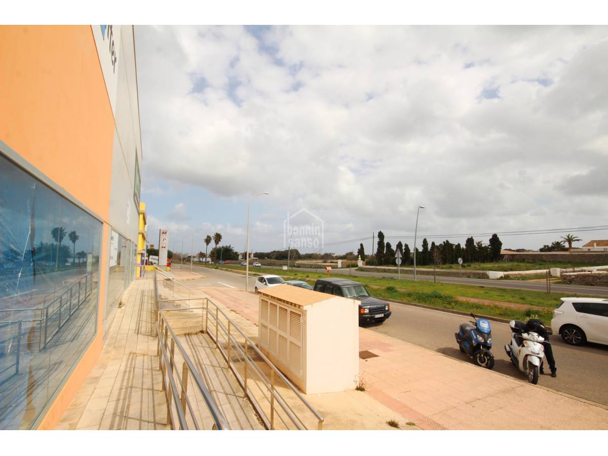 Commercial property in Mahon, Menorca, Spain 1450 sq.m. No. 69468