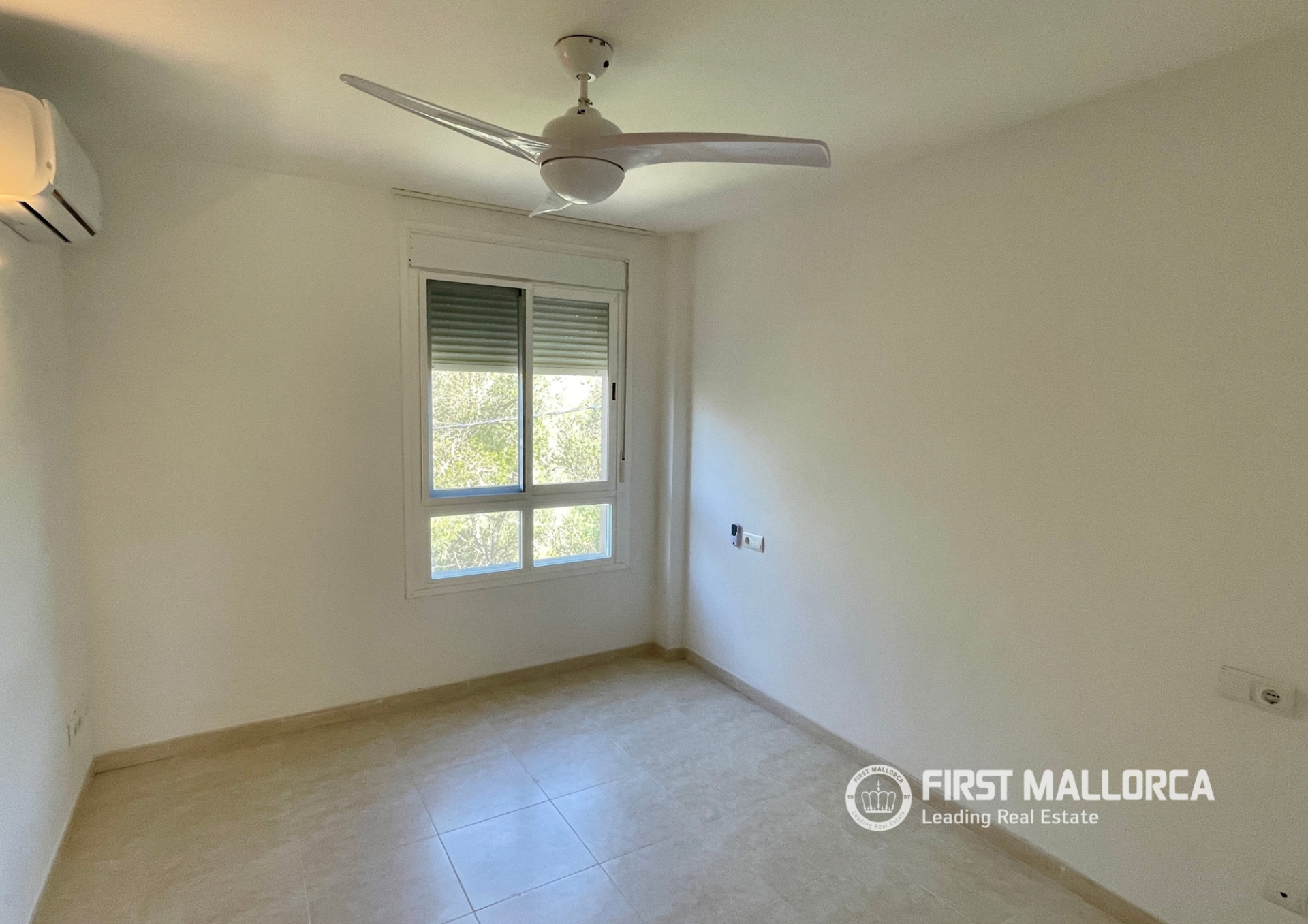 Apartamento en Cala Llombards, Mallorca, España 2 dormitorios, 82 m2 No. 164591