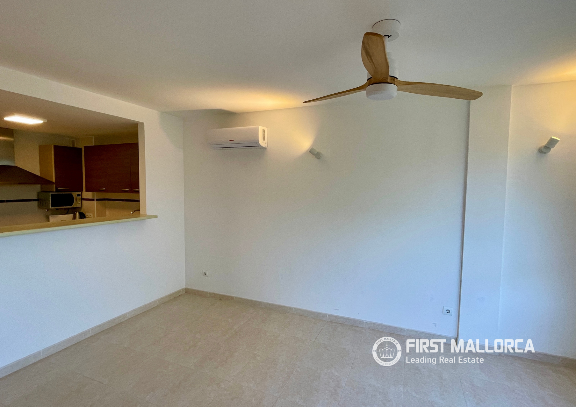 Apartamento en Cala Llombards, Mallorca, España 2 dormitorios, 82 m2 No. 164591