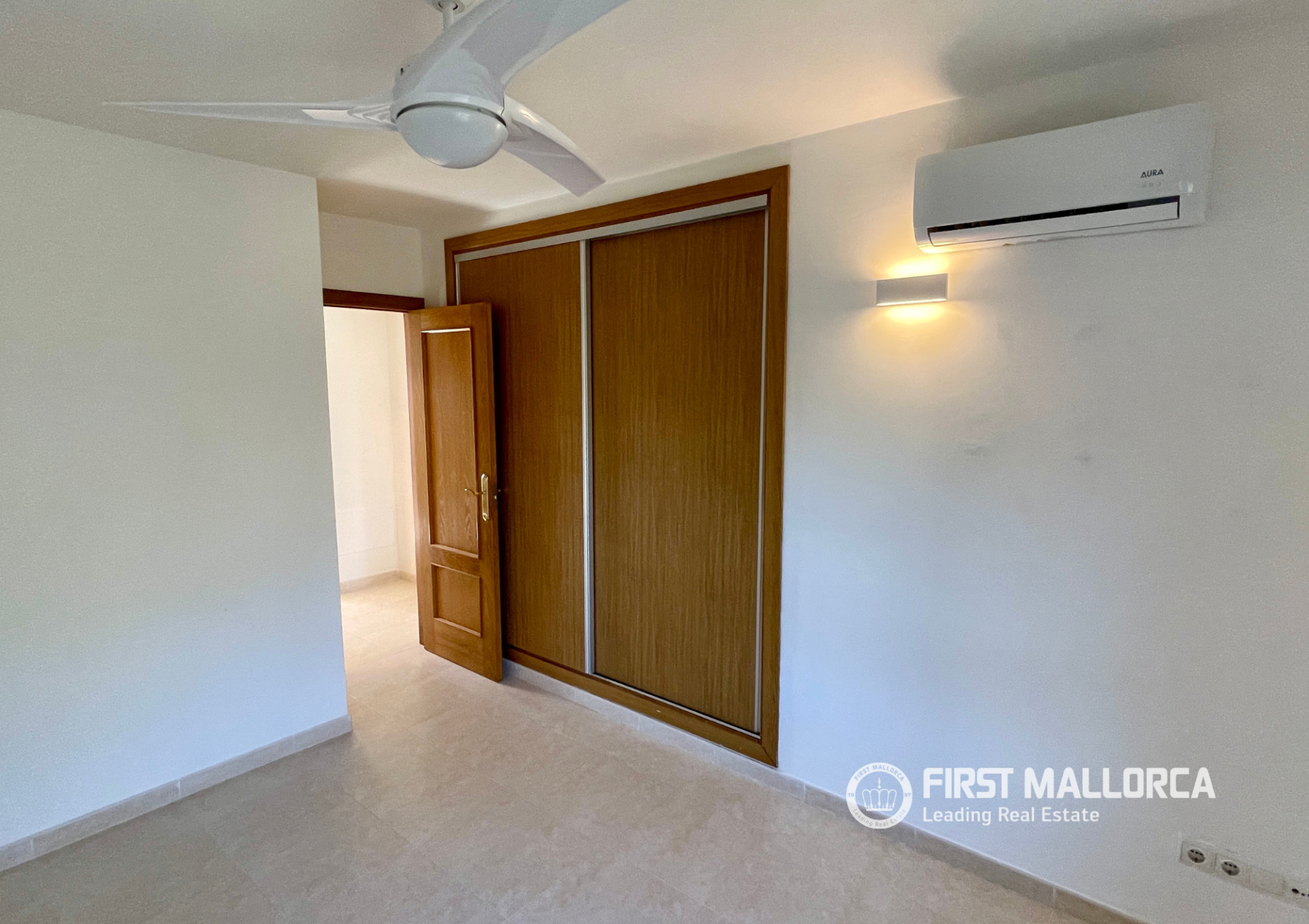 Apartamento en Cala Llombards, Mallorca, España 2 dormitorios, 82 m2 No. 164591