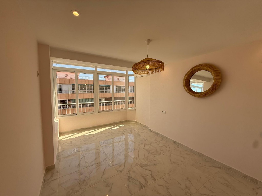 Appartamento a Torrevieja, Alicante, Spagna 3 camere da letto, 110 mq. N° 197000