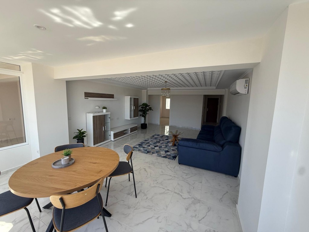 Appartamento a Torrevieja, Alicante, Spagna 3 camere da letto, 110 mq. N° 197000