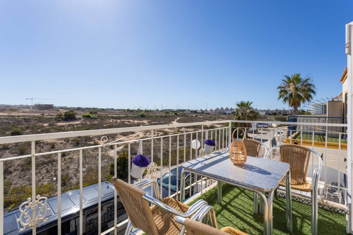 Dzīvoklis Torrevieja, Alicante, Spānijā 3 istabas, 110 m2 Nr. 196998
