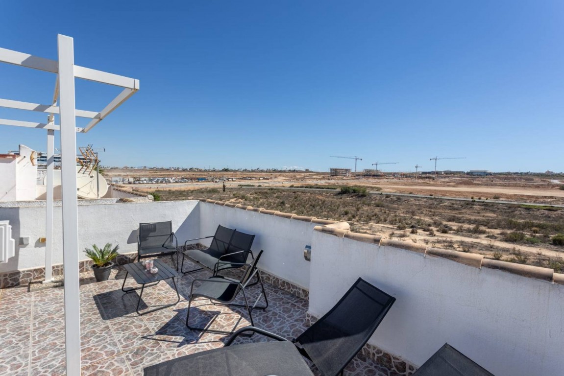 Dzīvoklis Torrevieja, Alicante, Spānijā 3 istabas, 110 m2 Nr. 196998