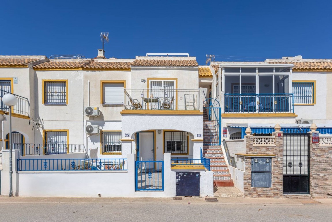Dzīvoklis Torrevieja, Alicante, Spānijā 3 istabas, 110 m2 Nr. 196998