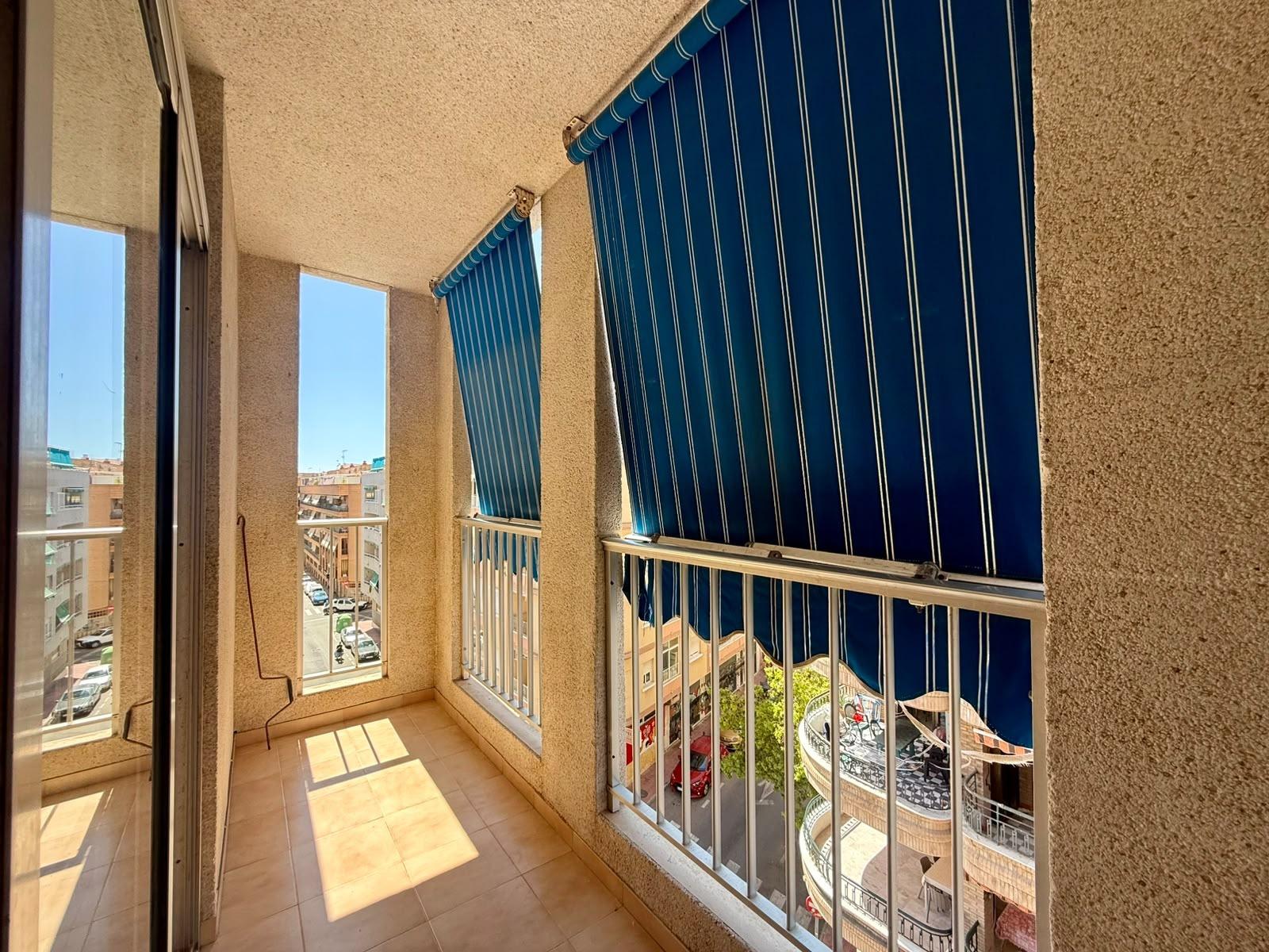 Appartamento a Torrevieja, Alicante, Spagna 1 camera da letto, 57 mq. N° 195629