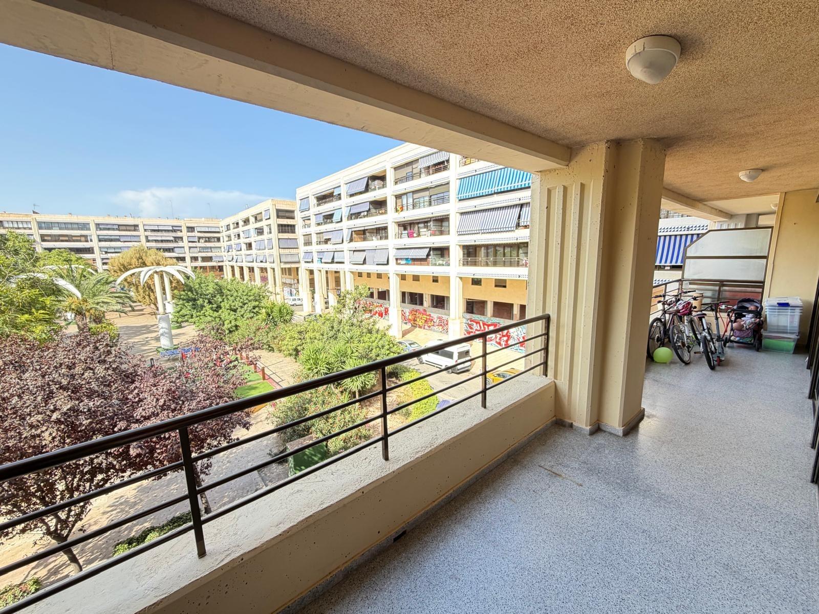 Appartamento a Guardamar del Segura, Alicante, Spagna 3 camere da letto, 108 mq. N° 195628