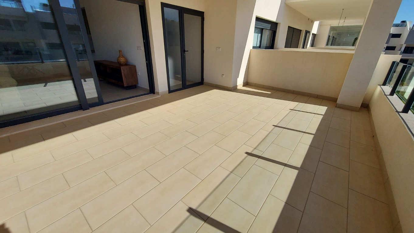 Apartment in Villamartin, Alicante, Spain 3 bedrooms,  No. 180187