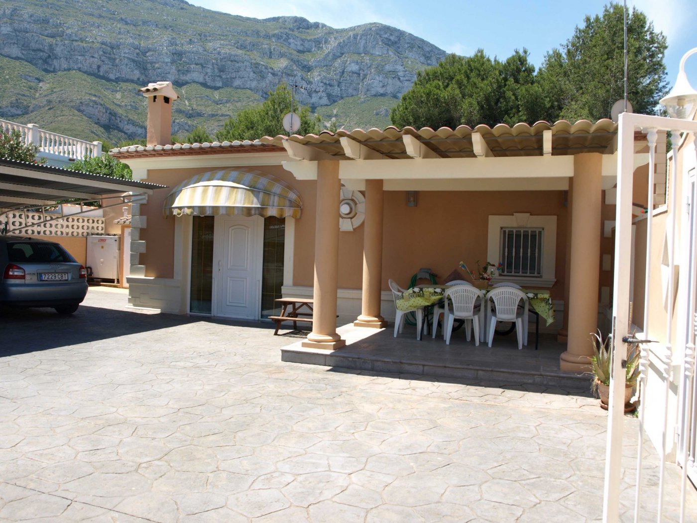 Villa a Denia, Alicante, Spagna 11 camere da letto, 700 mq. N° 165032