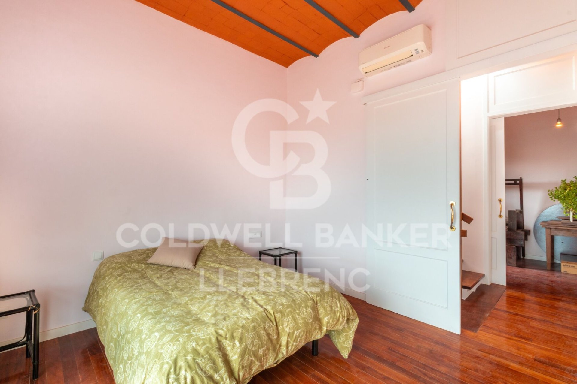 House à Barcelona, Espagne 4 chambres, 210 m2 No. 158635
