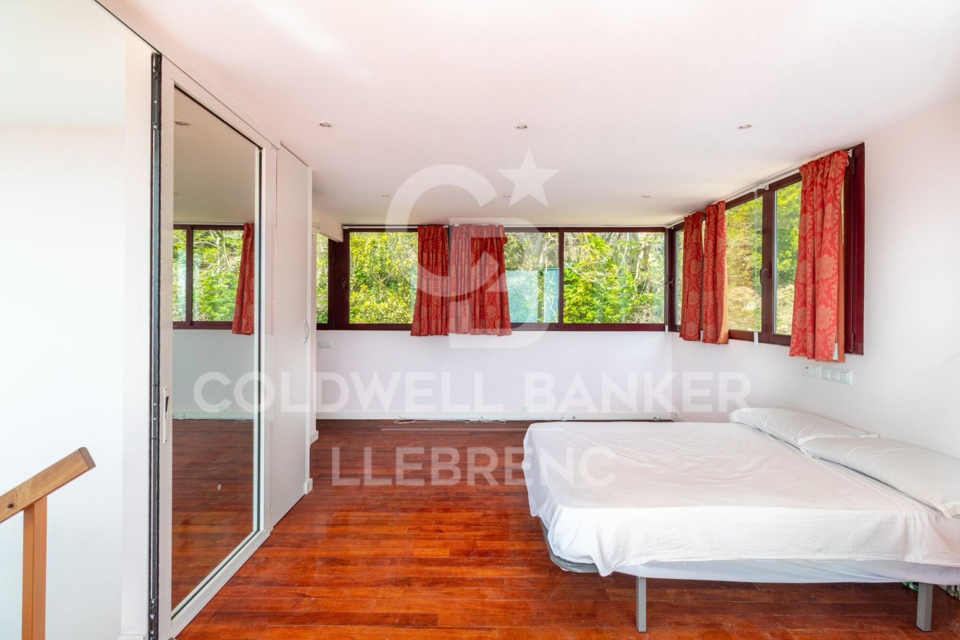 House à Barcelona, Espagne 4 chambres, 210 m2 No. 158635