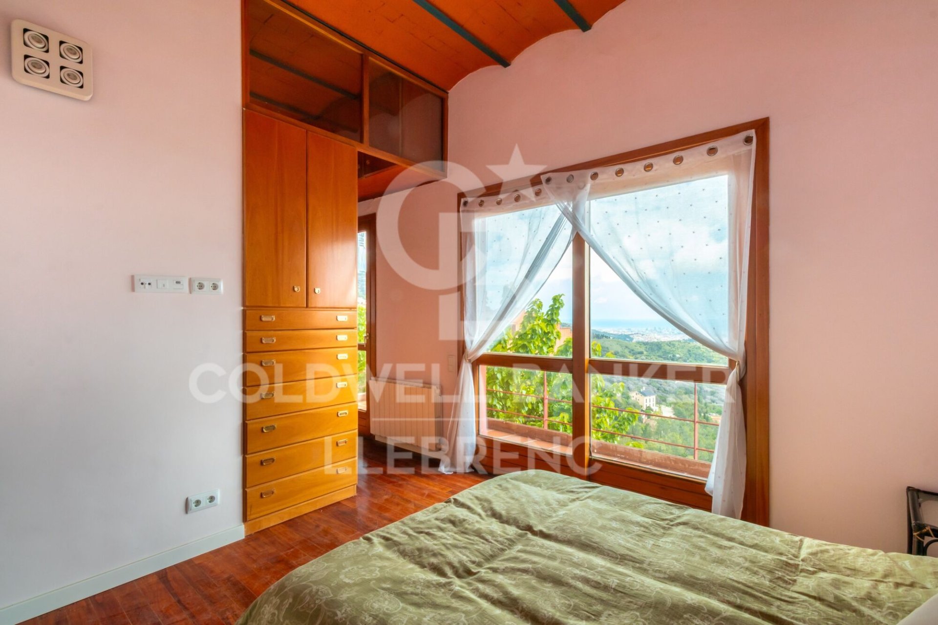 House à Barcelona, Espagne 4 chambres, 210 m2 No. 158635