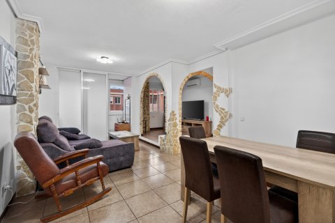 Appartamento a Alicante, Spagna 3 camere da letto, 94 mq. N° 155087