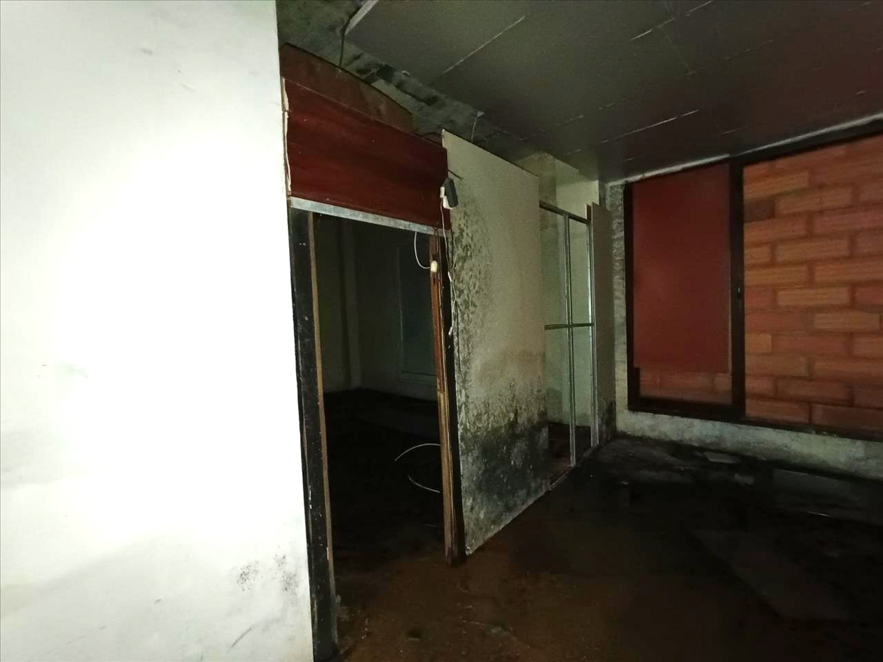 Tienda al por menor en Vilafranca Del Penedes, Barcelona, España 96 m2 No. 191581