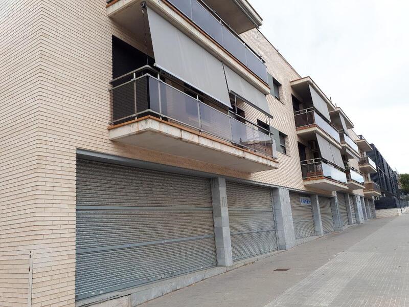 Veikals Olesa de Montserrat, Barcelona, Spānijā 136 m2 Nr. 191583