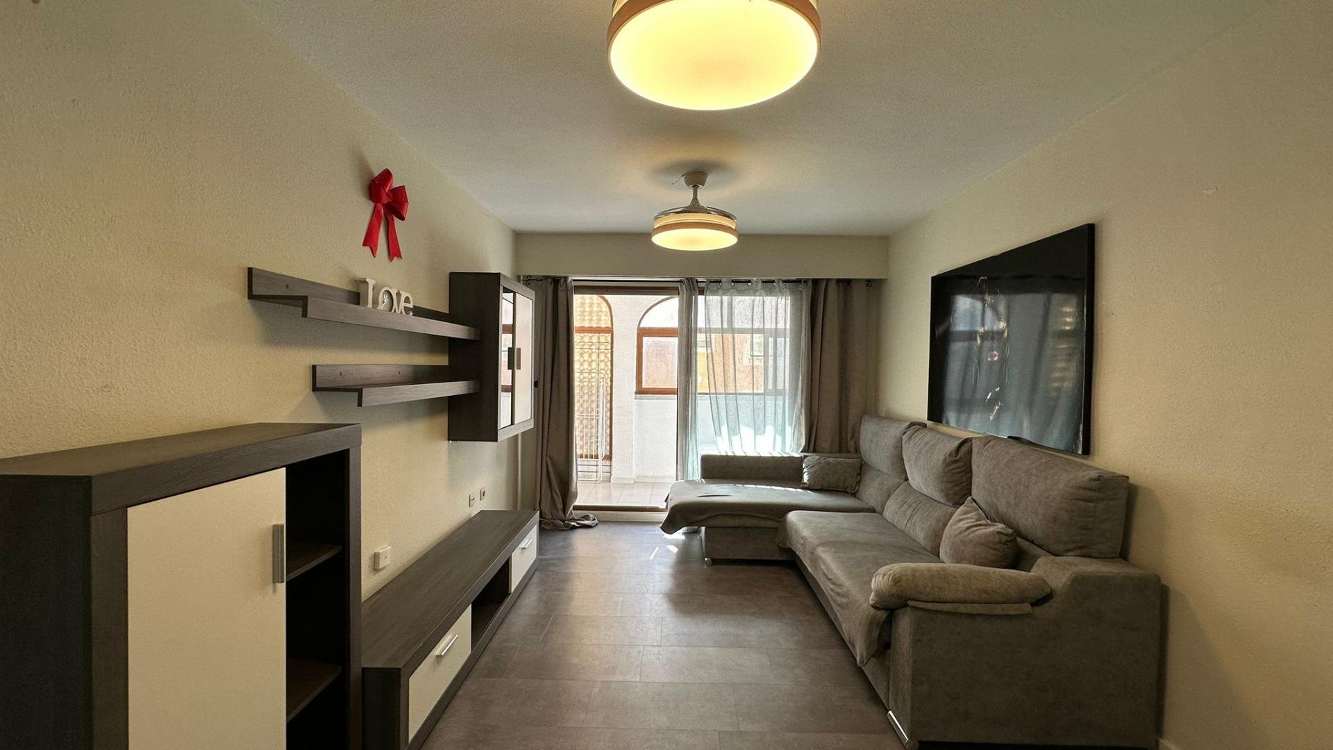 Apartment à Torrevieja, Alicante, Espagne 3 chambres, 104 m2 No. 182939