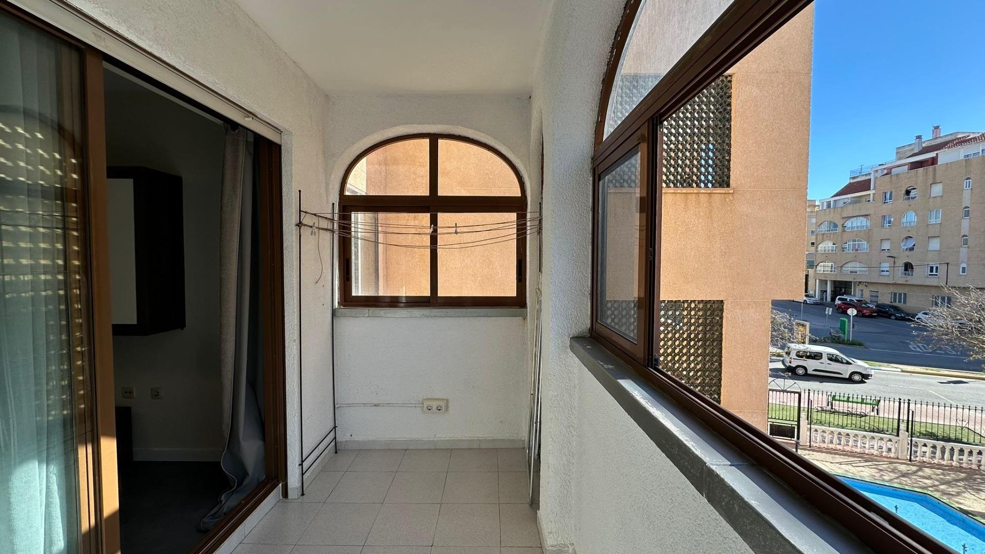 Apartment à Torrevieja, Alicante, Espagne 3 chambres, 104 m2 No. 182939