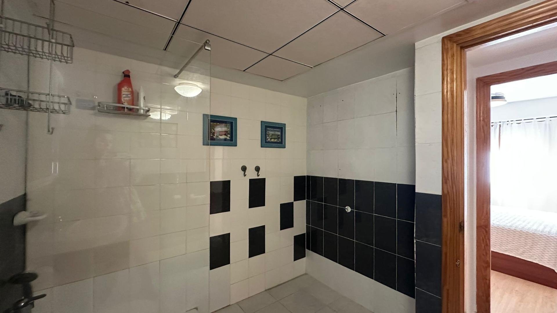 Apartment à Torrevieja, Alicante, Espagne 3 chambres, 104 m2 No. 182939