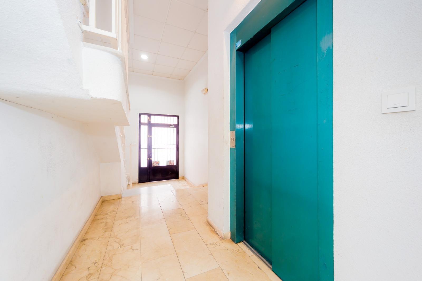 Apartment à Torrevieja, Alicante, Espagne 1 chambre, 66 m2 No. 182907