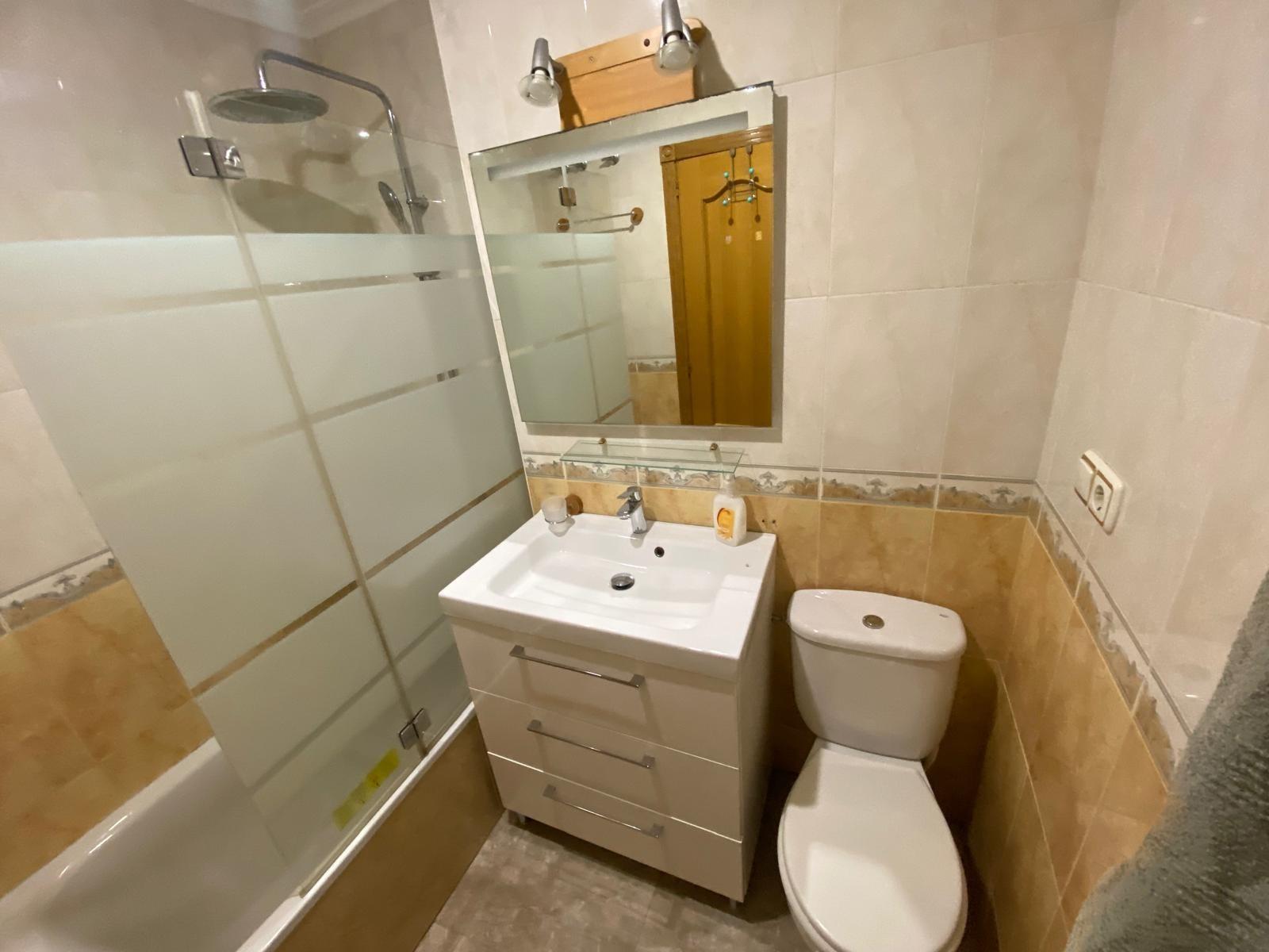 Apartment à Torrevieja, Alicante, Espagne 2 chambres, 76 m2 No. 182903