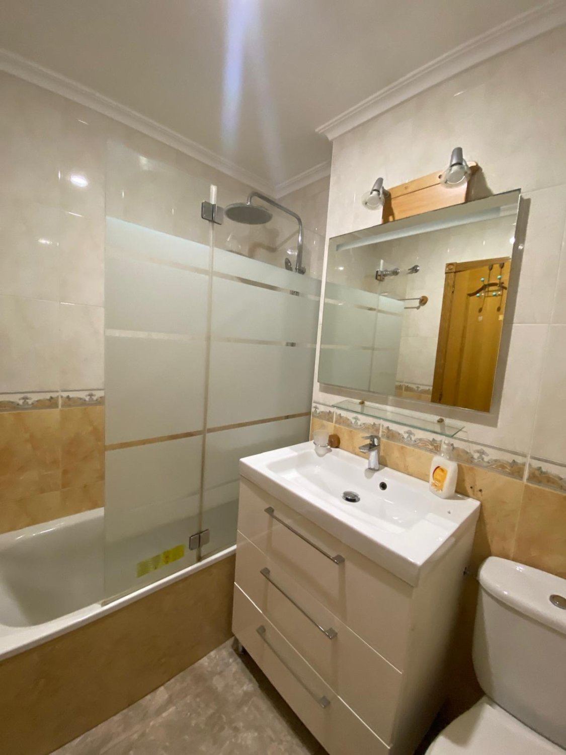 Apartment à Torrevieja, Alicante, Espagne 2 chambres, 76 m2 No. 182903
