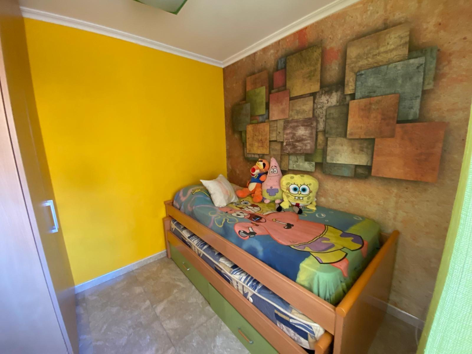 Apartment à Torrevieja, Alicante, Espagne 2 chambres, 76 m2 No. 182903