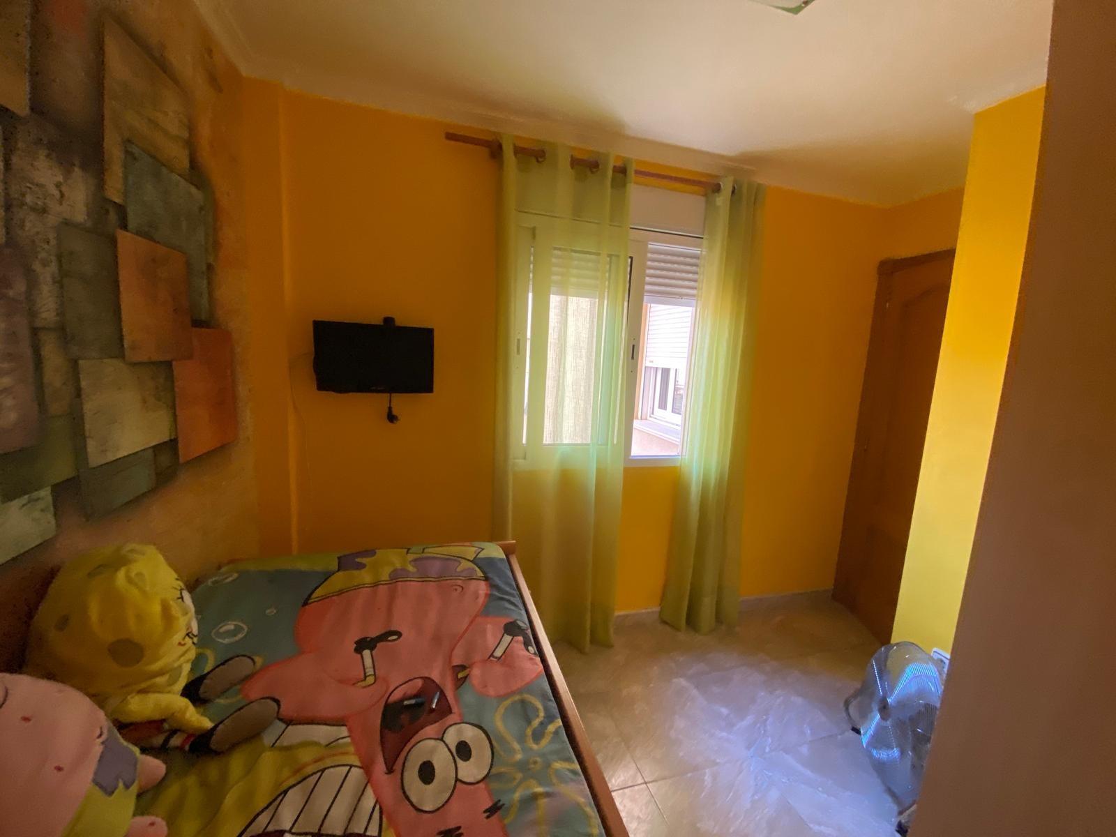 Apartment à Torrevieja, Alicante, Espagne 2 chambres, 76 m2 No. 182903