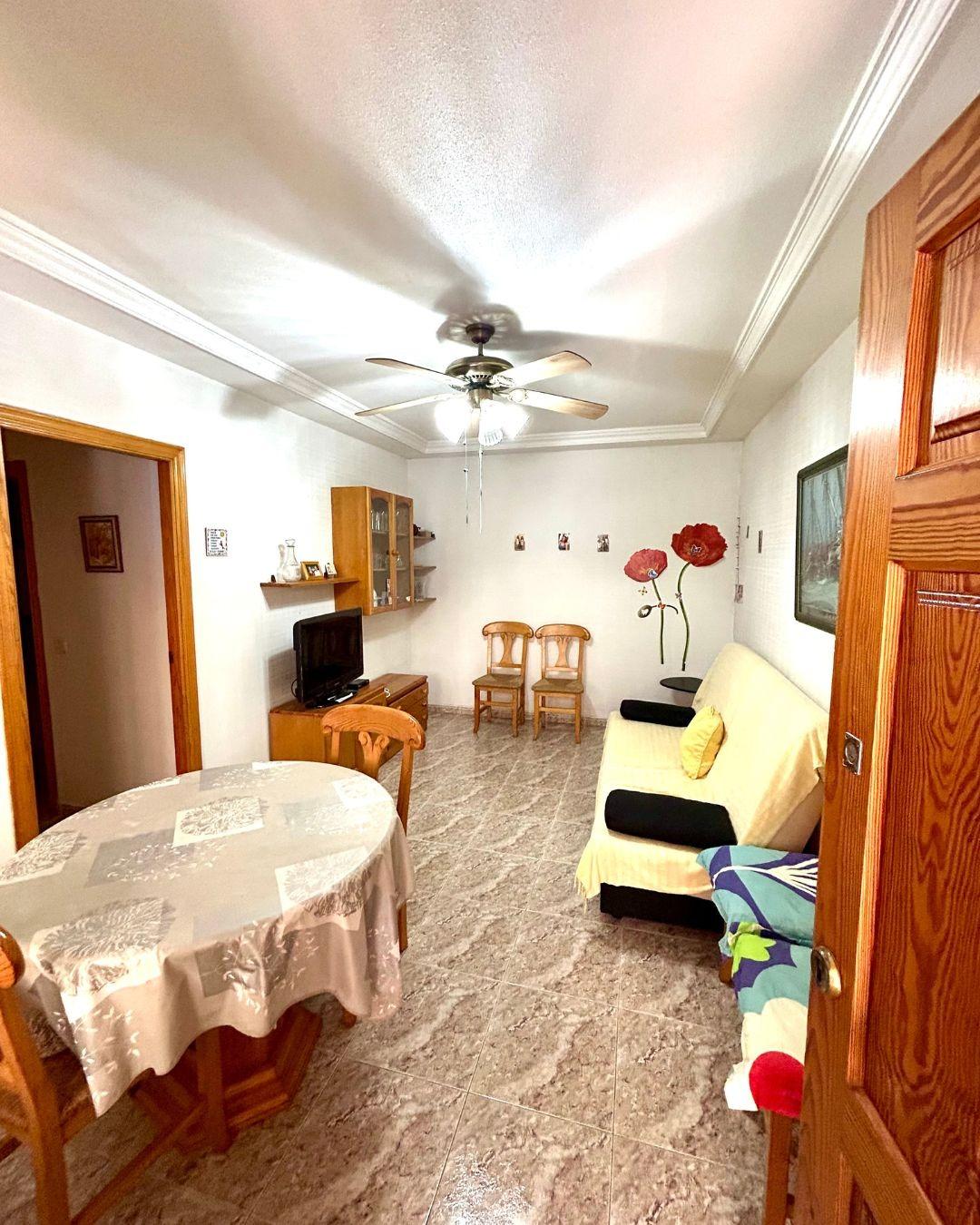 Apartment à Torrevieja, Alicante, Espagne 3 chambres, 85 m2 No. 182906