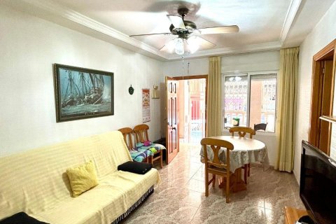 Apartment à Torrevieja, Alicante, Espagne 3 chambres, 85 m2 No. 182906