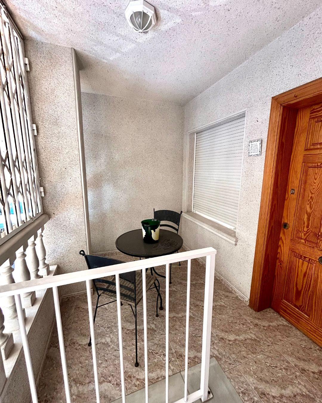 Apartment à Torrevieja, Alicante, Espagne 3 chambres, 85 m2 No. 182906