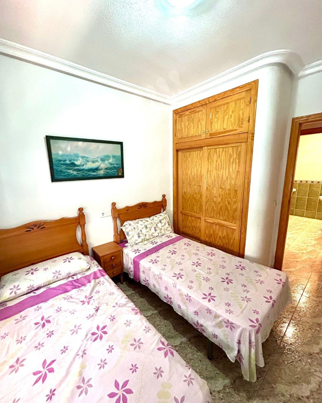 Apartment à Torrevieja, Alicante, Espagne 3 chambres, 85 m2 No. 182906