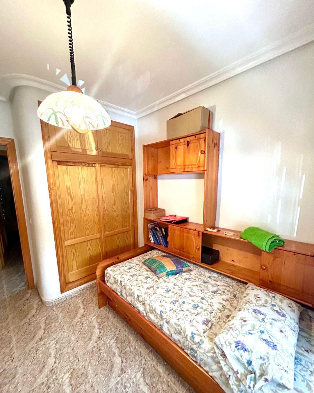 Apartment à Torrevieja, Alicante, Espagne 3 chambres, 85 m2 No. 182906