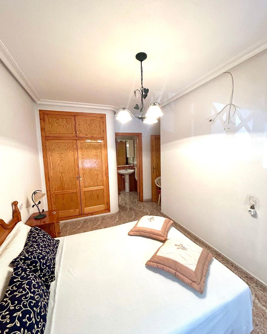 Apartment à Torrevieja, Alicante, Espagne 3 chambres, 85 m2 No. 182906