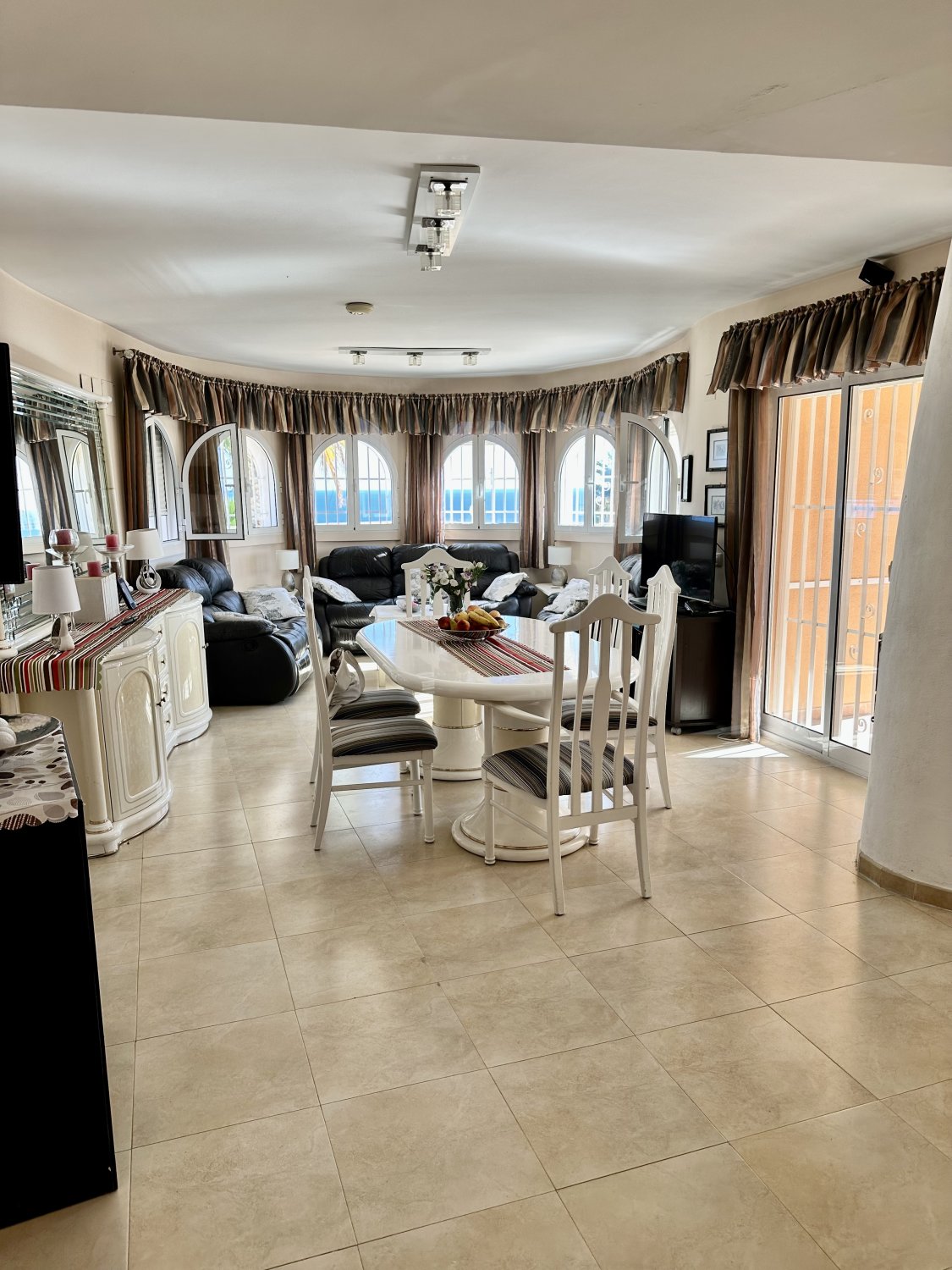 Huvila Villajoyosa, Alicante, Espanja 3 makuuhuonetta, 224 m2 No. 192515