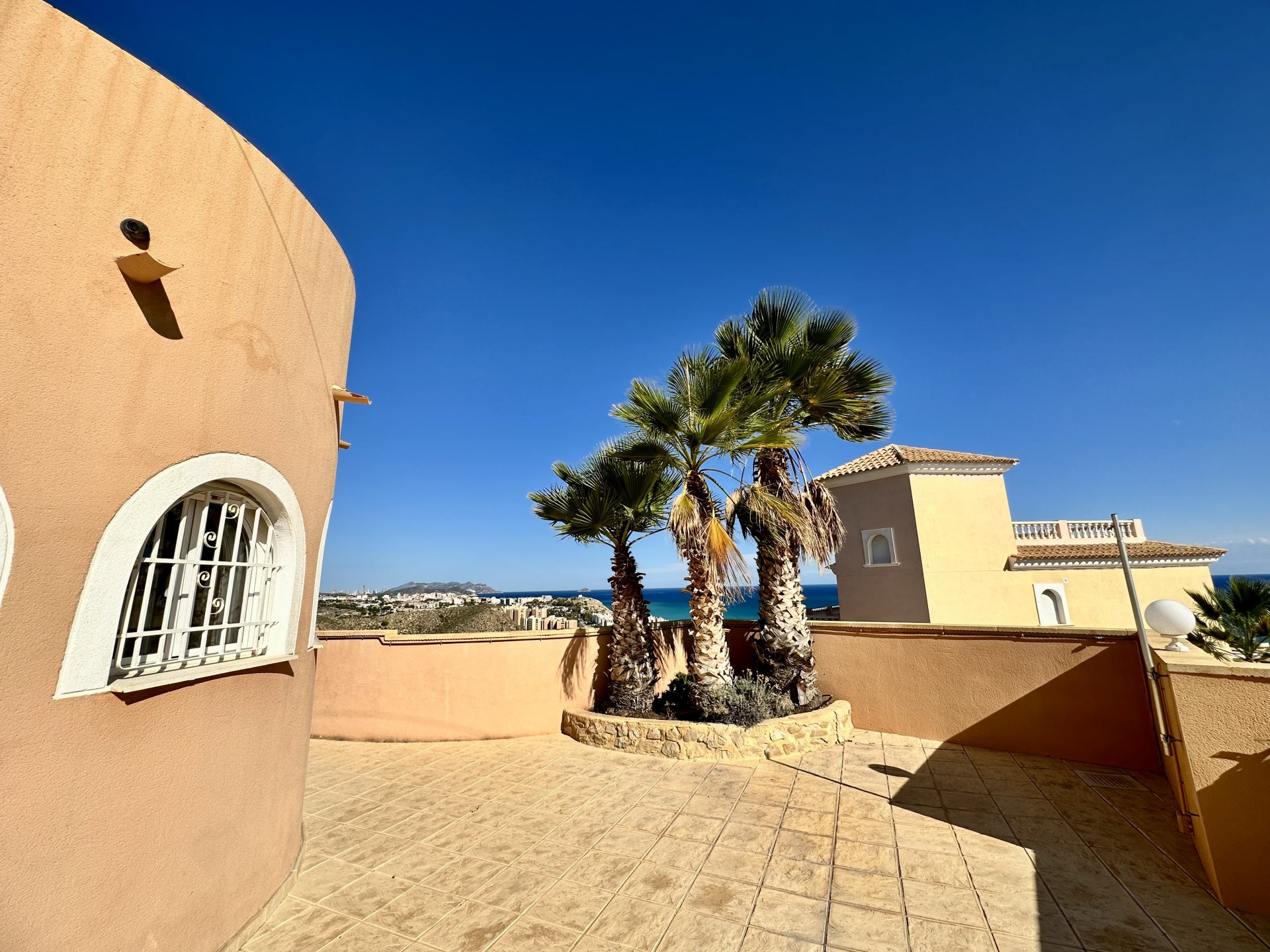 Huvila Villajoyosa, Alicante, Espanja 3 makuuhuonetta, 224 m2 No. 192515