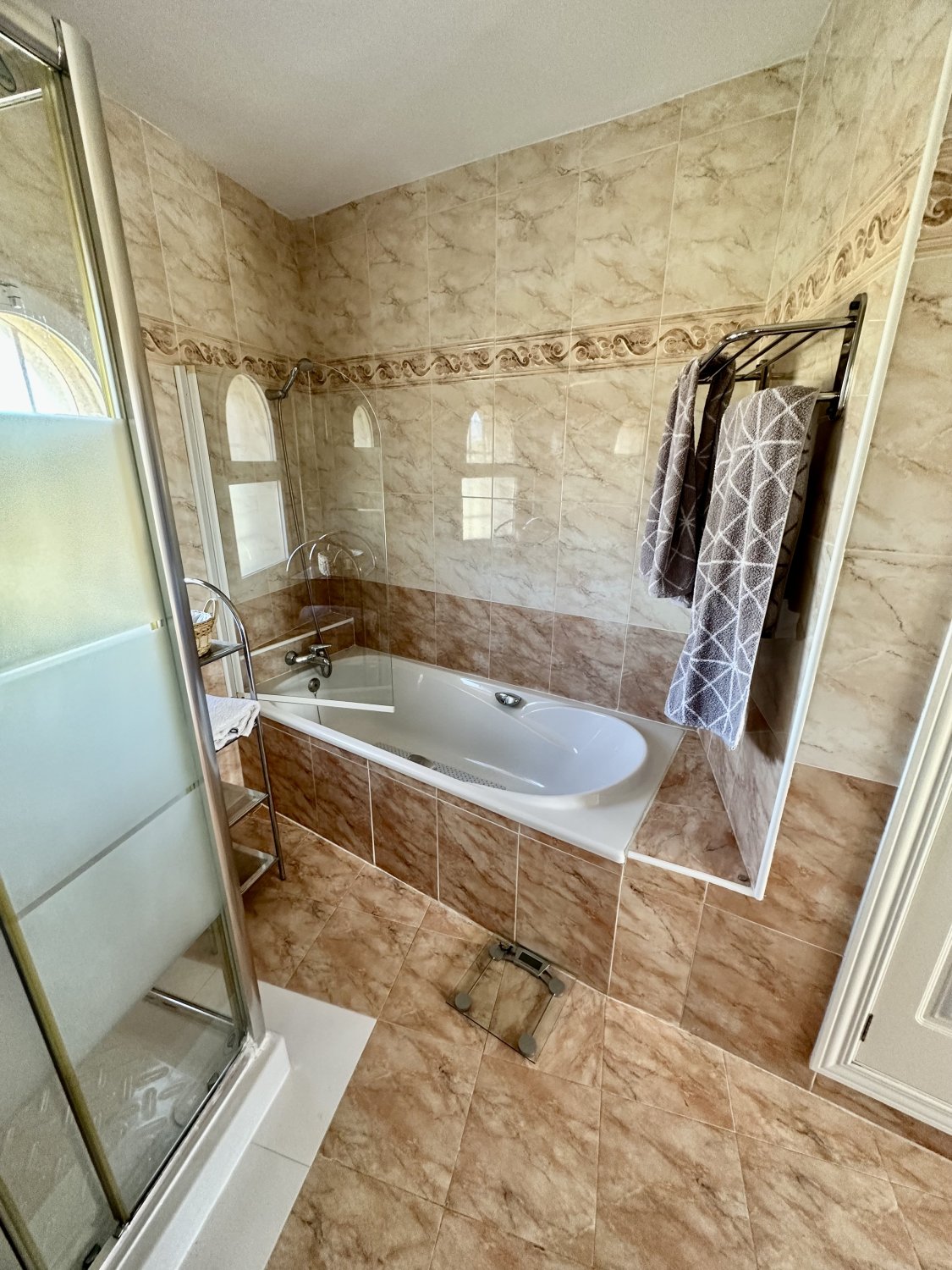 Huvila Villajoyosa, Alicante, Espanja 3 makuuhuonetta, 224 m2 No. 192515