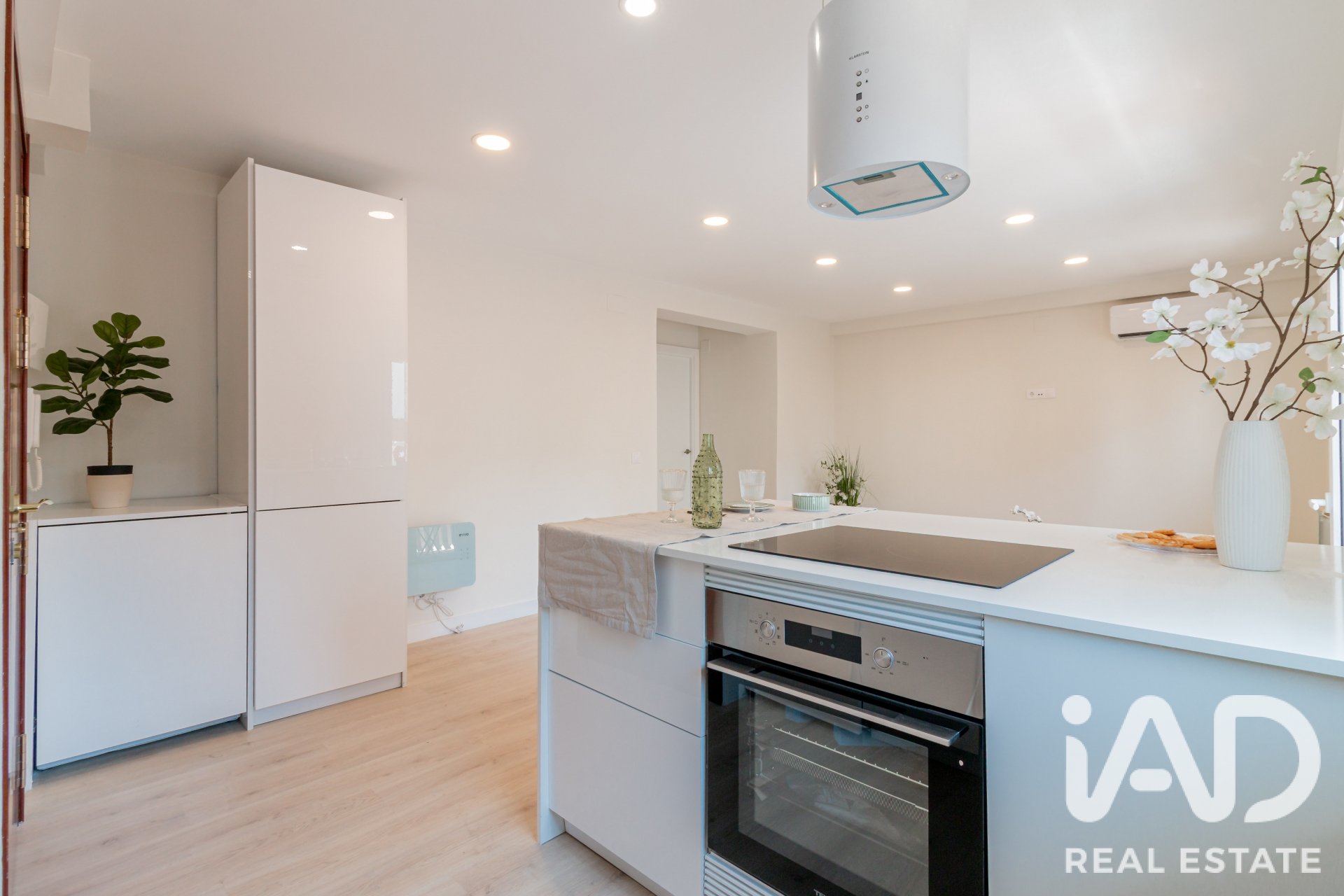 Huoneisto Madrid, Espanja 2 makuuhuonetta, 69 m2 No. 187961