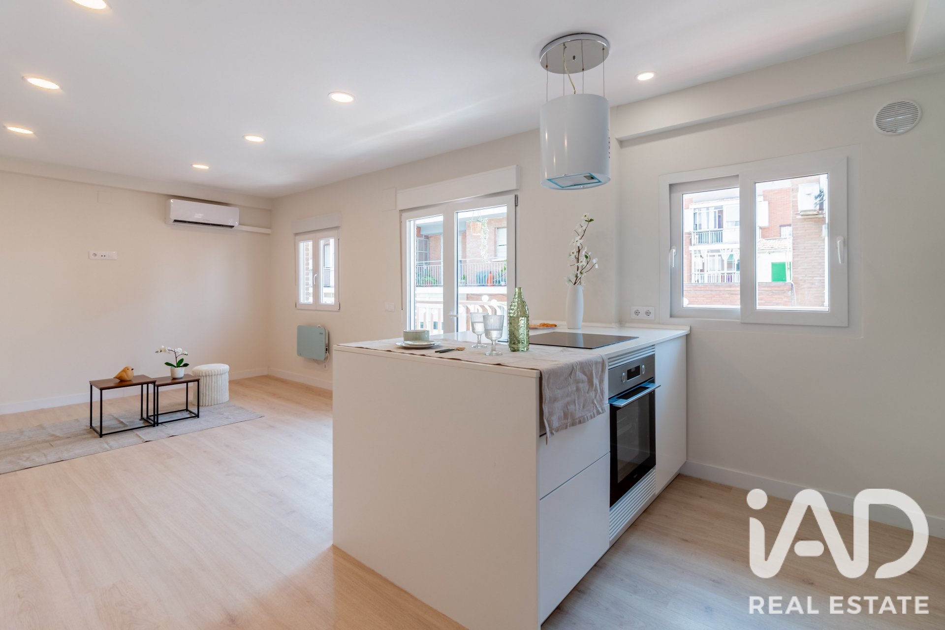 Huoneisto Madrid, Espanja 2 makuuhuonetta, 69 m2 No. 187961
