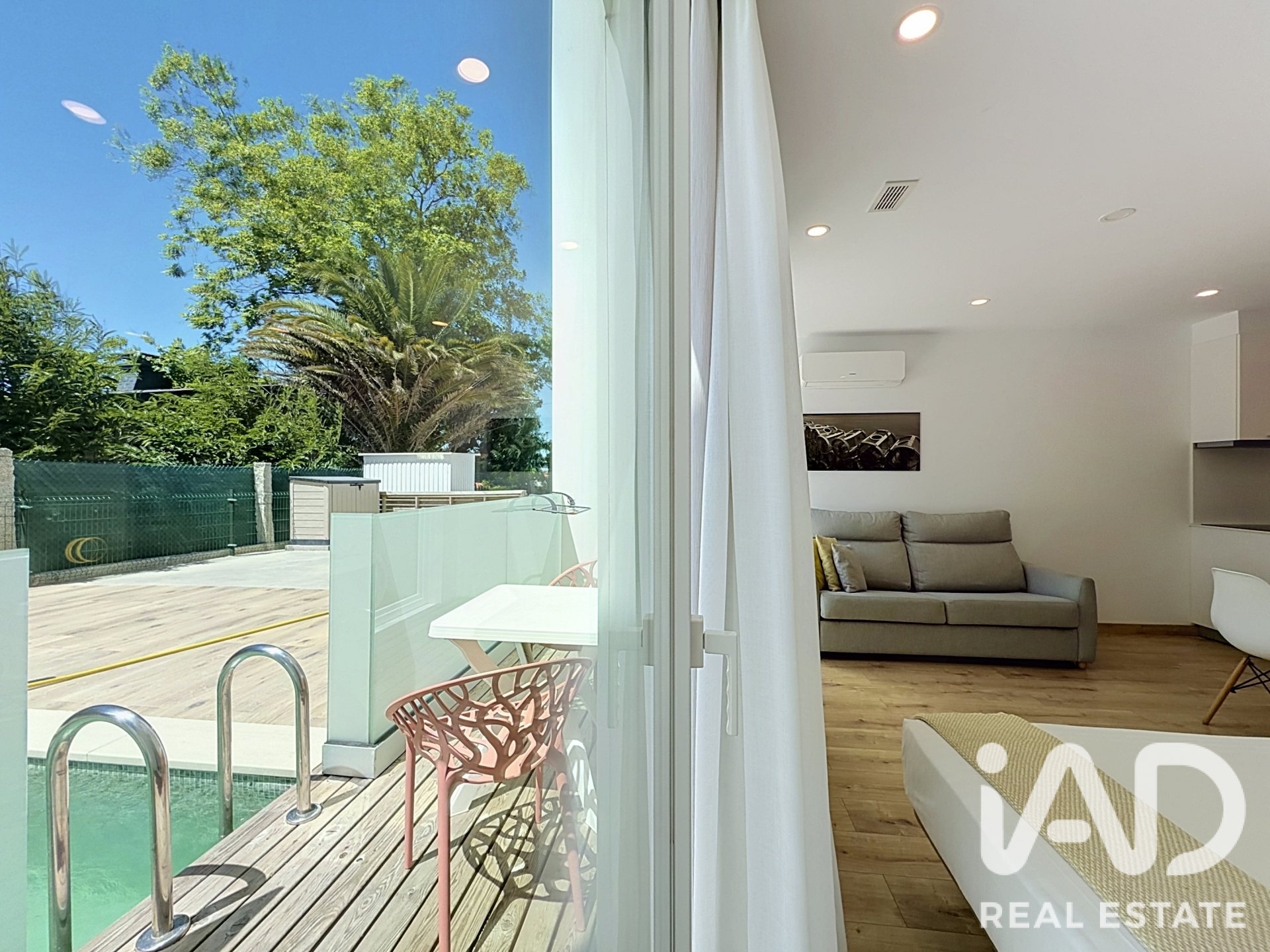 Propiedad comercial en Sanxenxo, Pontevedra, España 334 m2 No. 187964