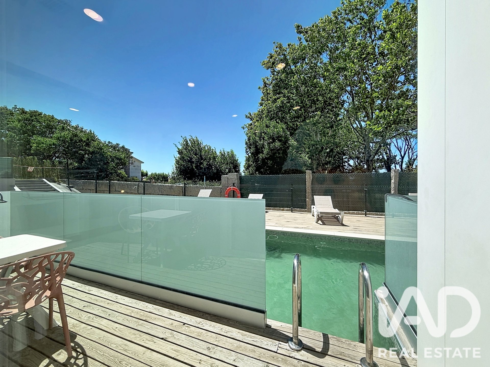 Propiedad comercial en Sanxenxo, Pontevedra, España 334 m2 No. 187964