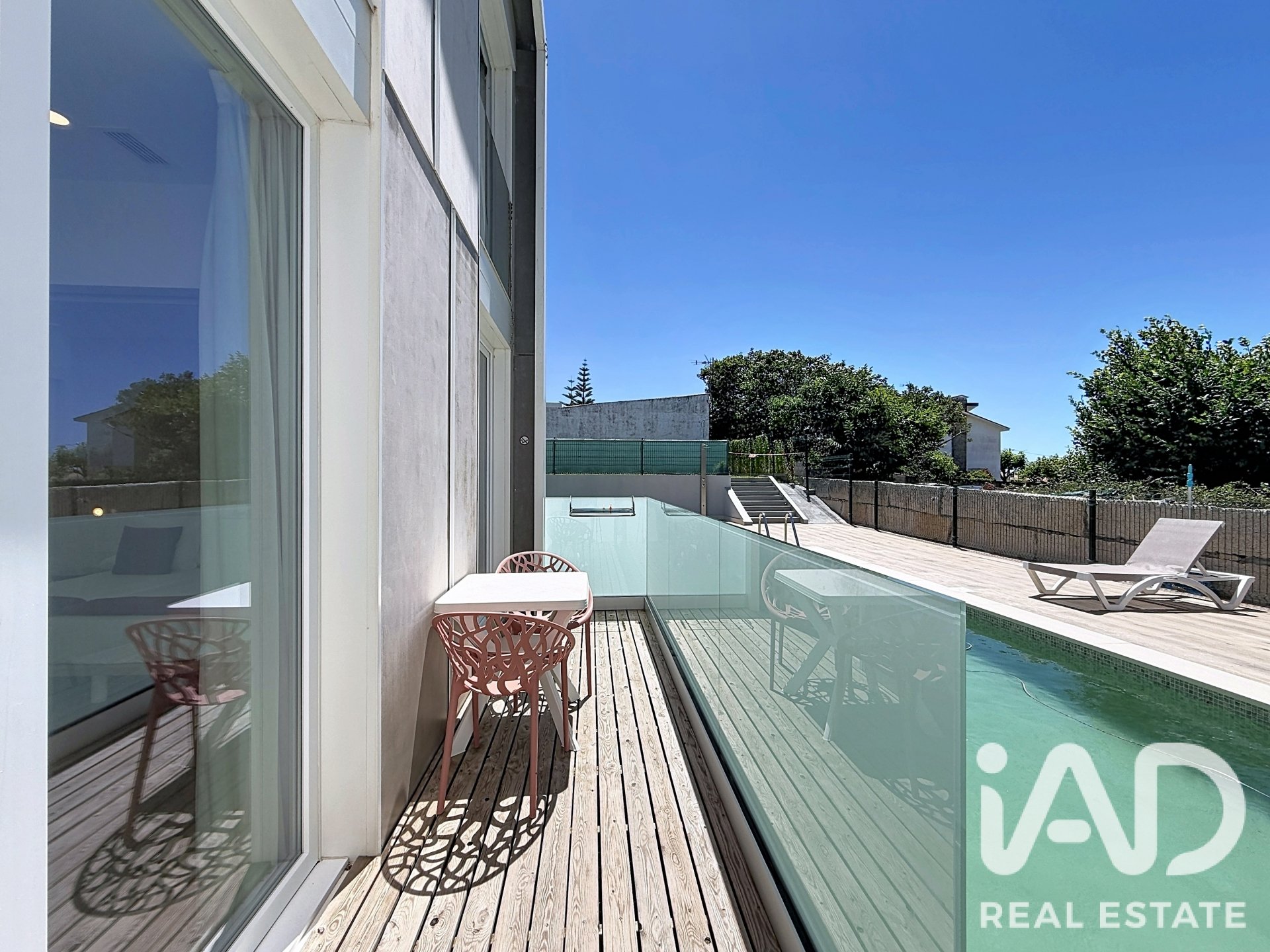 Propiedad comercial en Sanxenxo, Pontevedra, España 334 m2 No. 187964