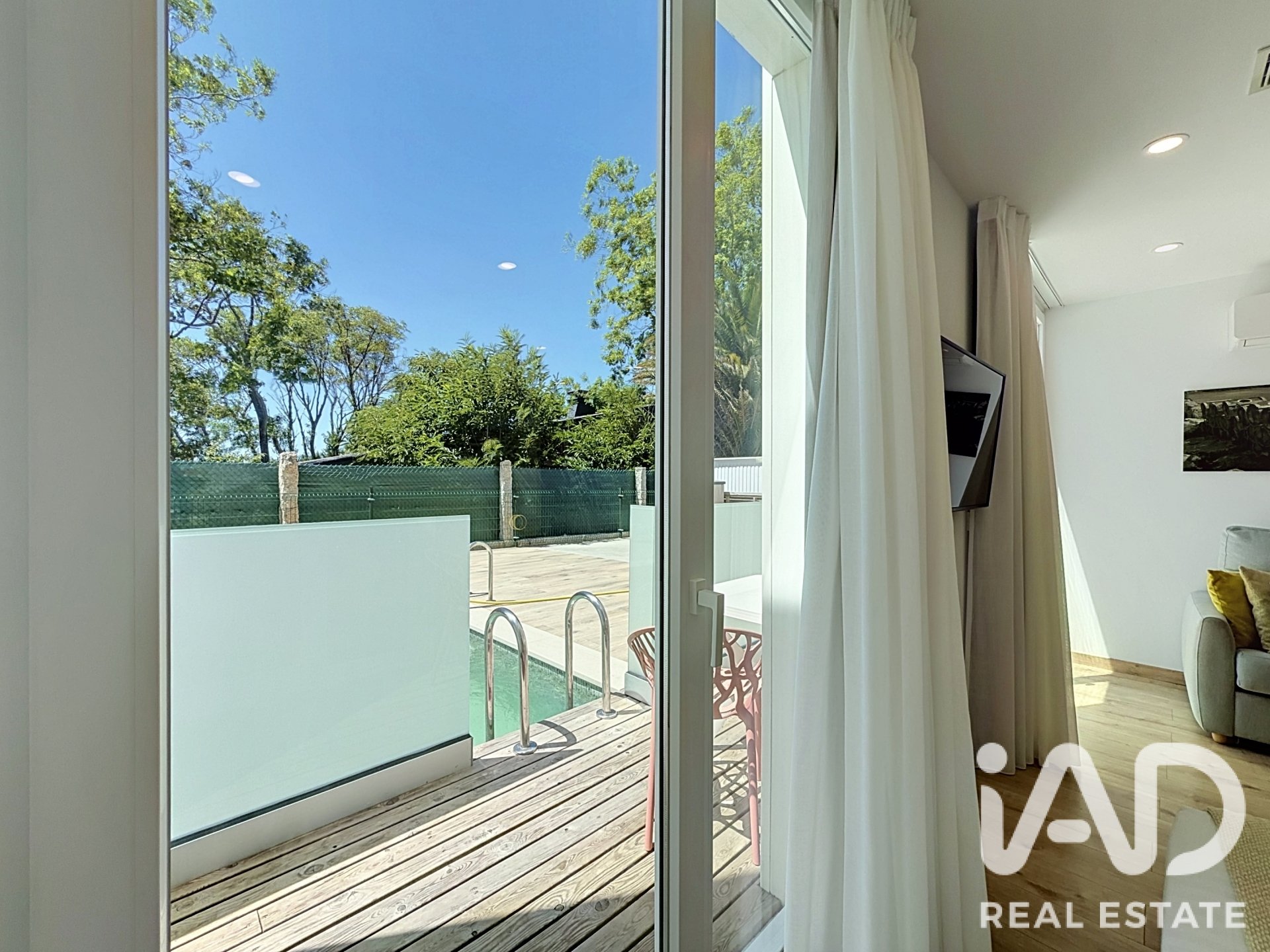 Propiedad comercial en Sanxenxo, Pontevedra, España 334 m2 No. 187964