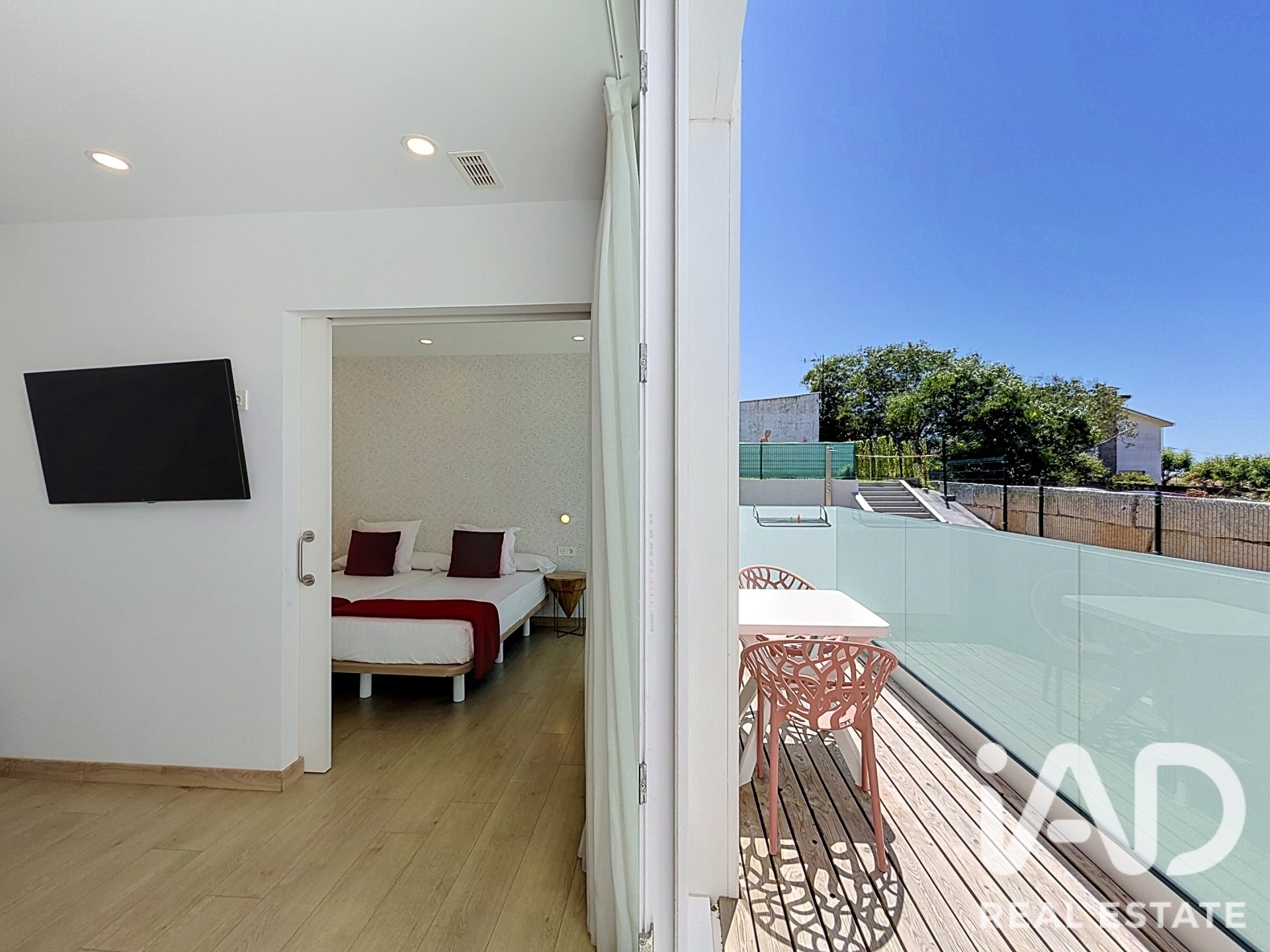 Propiedad comercial en Sanxenxo, Pontevedra, España 334 m2 No. 187964